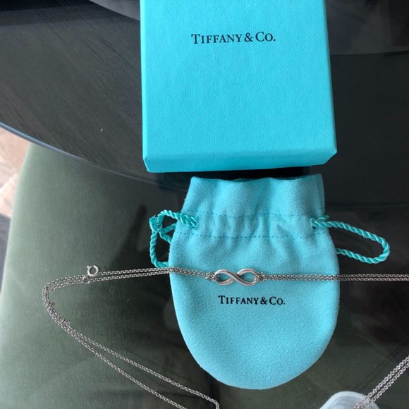Tiffany Silver Infinity Necklace - Picture 1 of 1